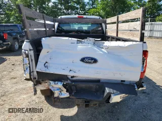 2017 Ford F-350 Platinum z VIN 1FT8W3B60HEC88640, wystawiony jako Copart lot #52675005 z przebiegiem 64 785 mil mil oraz Czysty tytuł • Clean title. Historia ofert i sprzedaży dostępna na DreamBid. Obrazek 6.