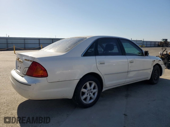 2001 Toyota Avalon XL with VIN 4T1BF28BX1U140913, listed as a Copart auction lot 56253065 with 110,880 mi miles and Clean Title. Bid and sale history available at DreamBid. Image 3.