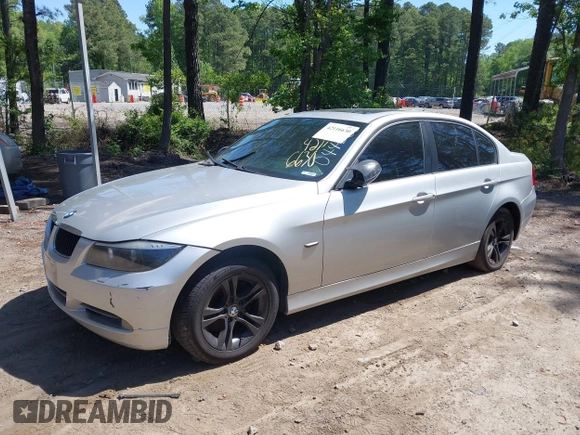 2008 BMW 3 Series 328xi с VIN WBAVC935X8K044268, выставлен на аукционе IAAI как лот 42116630 с пробегом 137 739 миль миль и . История ставок и продаж доступна на DreamBid. Изображение 2.