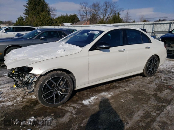 2021 Mercedes-Benz E-Class E 450 with VIN W1KZF5KB7MA947527, listed as a Copart auction lot 89355955 with 31,386 mi miles and Salvage Title. Bid and sale history available at carsss.com. Image 1.