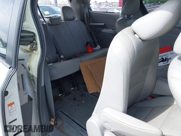 2015 Toyota Sienna Limited with VIN 5TDDK3DC9FS119513, listed as a IAAI auction lot 42290386 with 210,948 mi miles and . Bid and sale history available at DreamBid. Image 8.