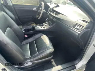 2011 Lexus CT 200h z VIN JTHKD5BH5B2015337, wystawiony jako Copart lot #59417405 z przebiegiem 166 867 mil mil oraz Tytuł czysty. Historia ofert i sprzedaży dostępna na DreamBid. Obrazek 5.
