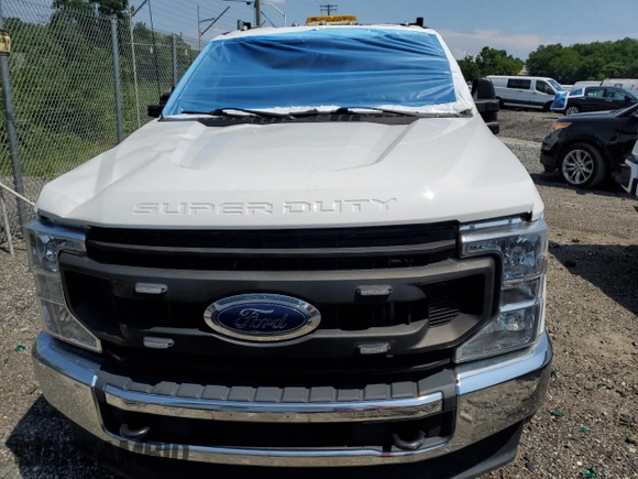 2020 Ford F-250 XL с VIN 1FTBF2B67LEE82722, выставлен на аукционе Copart как лот 61179985 с пробегом 39 464 миль миль и Списание • Salvage title. История ставок и продаж доступна на DreamBid. Изображение 5.