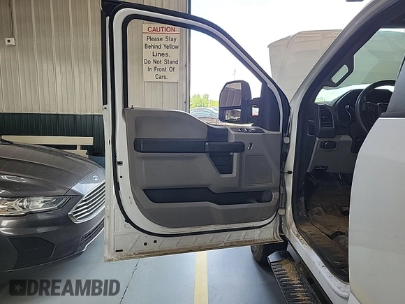 2017 Ford F-250 Lariat z VIN 1FT7W2B63HED19790, wystawiony jako IAAI lot #42791472 z przebiegiem 77 237 mil mil oraz . Historia ofert i sprzedaży dostępna na DreamBid. Obrazek 23.