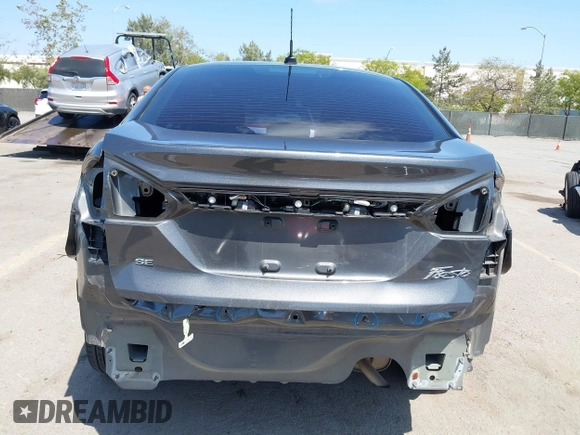 2017 Ford Fiesta SE с VIN 3FADP4BJ9HM125975, выставлен на аукционе IAAI как лот 42174562 с пробегом 55 661 миль миль и . История ставок и продаж доступна на DreamBid. Изображение 17.