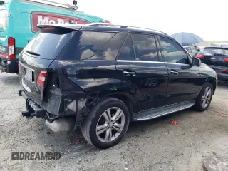 2013 Mercedes-Benz M 350 z VIN 4JGDA5JB4DA213539, wystawiony jako Copart lot #57597245 z przebiegiem 75 086 mil mil oraz Szkoda całkowita • Salvage title. Historia ofert i sprzedaży dostępna na DreamBid. Obrazek 3.