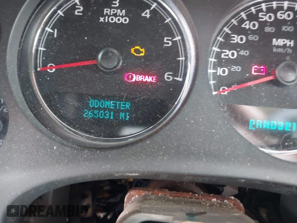 2007 GMC Yukon z VIN 1GKEK13077J129718, wystawiony jako IAAI lot #42449926 z przebiegiem 265 031 mil mil oraz . Historia ofert i sprzedaży dostępna na DreamBid. Obrazek 7.