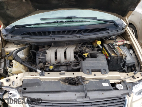 2000 Chrysler Town & Country LXi with VIN 1C4GP54L8YB707259, listed as a Copart auction lot 66407674 with 0 mi miles and Non Repairable. Bid and sale history available at carsss.com. Image 7.