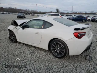 2018 Toyota 86 GT with VIN JF1ZNAE18J8701782, listed as a Copart auction lot 81122124 with 0 mi miles and Salvage Title. Bid and sale history available at carsss.com. Image 2.