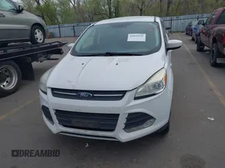 2013 Ford Escape SE with VIN 1FMCU9G98DUD55700, listed as a IAAI auction lot 42035531 with 189,010 mi miles. Bid and sale history available at carsss.com. Image 6.