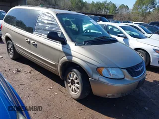 2003 Chrysler Town & Country LXi with VIN 2C4GP54L43R304535, listed as a IAAI auction lot 41462466 with 211,985 mi miles. Bid and sale history available at carsss.com. Image 1.