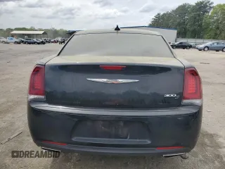 2019 Chrysler 300 with VIN 2C3CCABG4KH618025, listed as a Copart auction lot 51895455 with 197,432 mi miles and Clean Title. Bid and sale history available at carsss.com. Image 6.