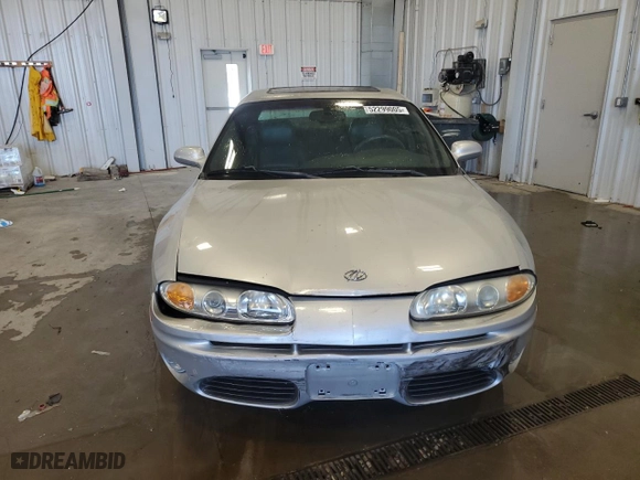 2002 Oldsmobile Aurora with VIN 1G3GR64H624240446, listed as a Copart auction lot 52299005 with 110,898 mi miles and Clean Title. Bid and sale history available at carsss.com. Image 5.