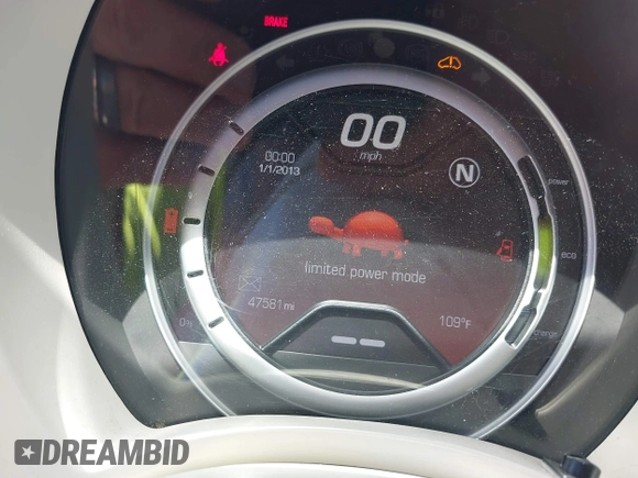 2014 FIAT 500e with VIN 3C3CFFGE7ET225188, listed as a IAAI auction lot 42773711 with 47,581 mi miles and . Bid and sale history available at DreamBid. Image 7.