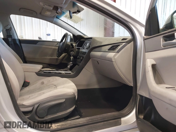 2017 Hyundai Sonata SE with VIN 5NPE24AF1HH519230, listed as a IAAI auction lot 42170589 with 189,017 mi miles and . Bid and sale history available at DreamBid. Image 5.
