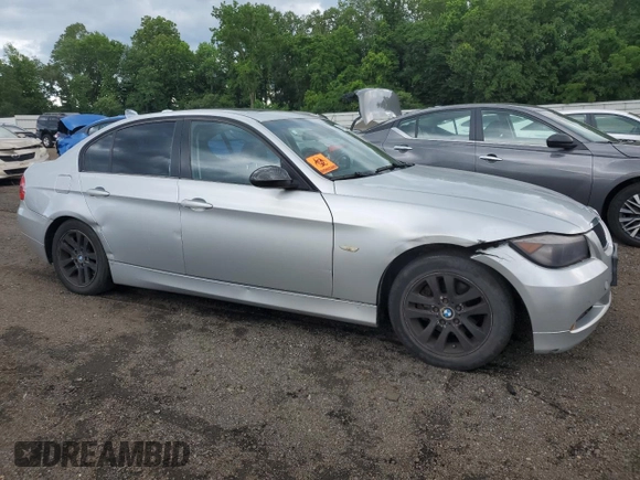 2007 BMW 3 Series 328i with VIN WBAVA33537KX82687, listed as a Copart auction lot 61492395 with 167,903 mi miles and Salvage title. Bid and sale history available at DreamBid. Image 4.