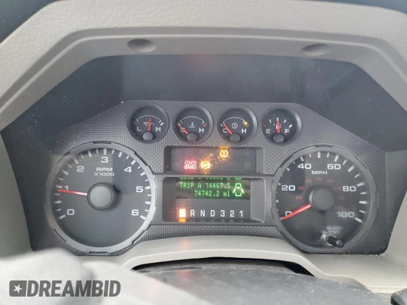 2009 Ford F-250 XL with VIN 1FTNF21549EA63743, listed as a Copart auction lot 49388235 with 74,742 mi miles and Clean Title. Bid and sale history available at DreamBid. Image 9.