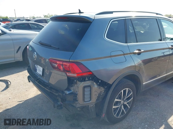 2020 Volkswagen Tiguan SE with VIN 3VV3B7AXXLM137641, listed as a IAAI auction lot 41830400 with 68,067 mi miles and . Bid and sale history available at DreamBid. Image 16.