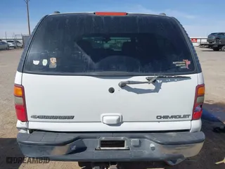 2003 Chevrolet Suburban Z71 with VIN 3GNFK16Z63G181774, listed as a IAAI auction lot 41838337 with 1 mi miles. Bid and sale history available at carsss.com. Image 16.