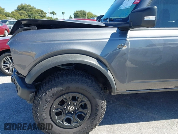 2023 Ford Bronco with VIN 1FMEE5DPXPLC01694, listed as a IAAI auction lot 41389276 with 10,512 mi miles. Bid and sale history available at carsss.com. Image 18.