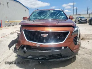 2020 Cadillac XT4 FWD Sport z VIN 1GYFZER45LF025992, wystawiony jako Copart lot #60110325 z przebiegiem 43 820 mil mil oraz Szkoda całkowita • Salvage title. Historia ofert i sprzedaży dostępna na DreamBid. Obrazek 5.