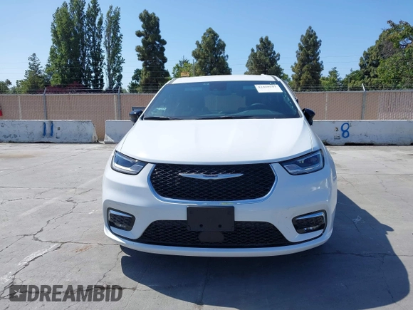 2024 Chrysler Pacifica Touring with VIN 2C4RC1FG7RR194974, listed as a IAAI auction lot 42459547 with 13,200 mi miles and . Bid and sale history available at DreamBid. Image 12.