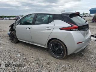 2023 Nissan LEAF SV Plus z VIN 1N4CZ1CV6PC563116, wystawiony jako Copart lot #54734465 z przebiegiem 11 385 mil mil oraz Szkoda całkowita • Salvage title. Historia ofert i sprzedaży dostępna na DreamBid. Obrazek 2.