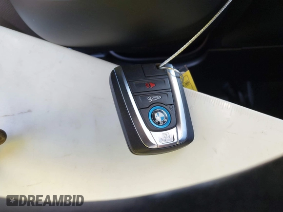 2019 BMW i3 with VIN WBY8P4C51K7D19951, listed as a IAAI auction lot 41348442 with 70,195 mi miles and . Bid and sale history available at DreamBid. Image 11.