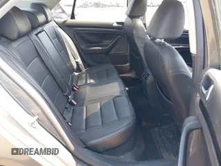 2010 Volkswagen Jetta SE with VIN 3VWRZ7AJXAM007966, listed as a IAAI auction lot 42168604 with 199,632 mi miles and . Bid and sale history available at DreamBid. Image 8.