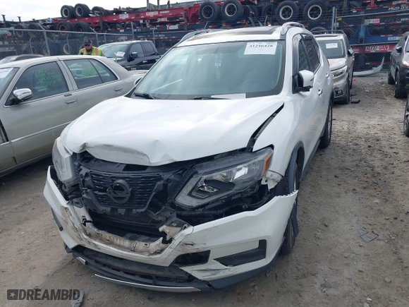 2017 Nissan Rogue SL with VIN 5N1AT2MT1HC752985, listed as a IAAI auction lot 41246428 with 140,101 mi miles. Bid and sale history available at carsss.com. Image 12.