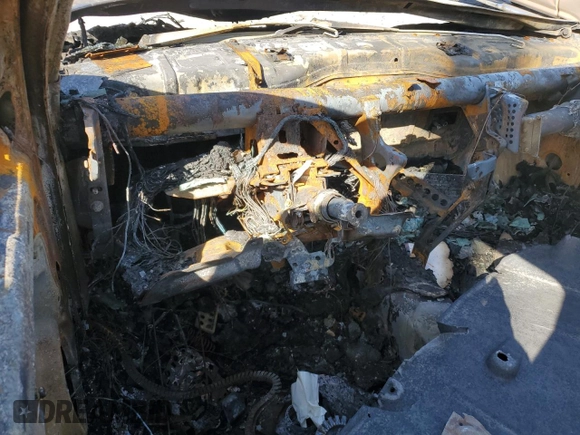 2003 Volkswagen Jetta GL с VIN 3VWRK69M03M060871, выставлен на аукционе Copart как лот 51785085 с пробегом Не указан миль и На запчасти • Non repairable. История ставок и продаж доступна на DreamBid. Изображение 9.