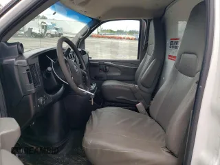 2011 GMC Savana Commercial Work Van with VIN 1GDY72BA6B1903116, listed as a Copart auction lot 72749984 with 156,292 mi miles and Salvage Title. Bid and sale history available at carsss.com. Image 7.