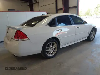 2013 Chevrolet Impala LTZ z VIN 2G1WC5E30D1126217, wystawiony jako IAAI lot #40323994 z przebiegiem 111 457 mil mil oraz . Historia ofert i sprzedaży dostępna na DreamBid. Obrazek 4.