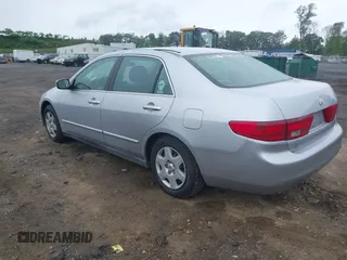 2005 Honda Accord LX z VIN 1HGCM56485A049104, wystawiony jako IAAI lot #42379566 z przebiegiem 200 319 mil mil oraz . Historia ofert i sprzedaży dostępna na DreamBid. Obrazek 3.