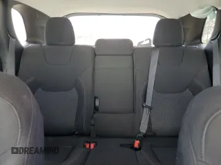 2019 Jeep Cherokee Latitude with VIN 1C4PJLCB5KD392852, listed as a Copart auction lot 50392035 with 80,116 mi miles and Salvage Title. Bid and sale history available at carsss.com. Image 10.