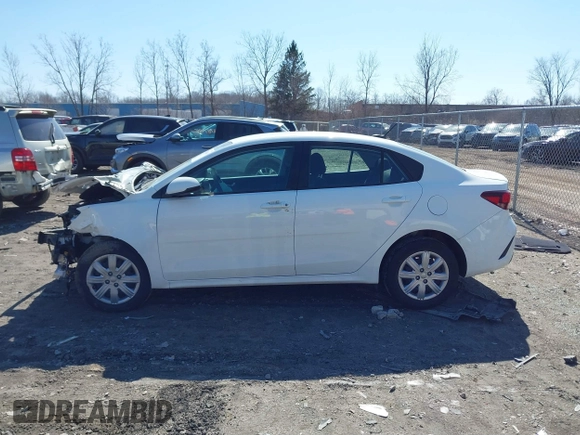 2022 Kia Rio LX with VIN 3KPA24AD0NE438118, listed as a IAAI auction lot 41790463 with 37,025 mi miles. Bid and sale history available at carsss.com. Image 15.