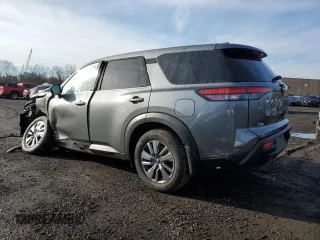 2024 Nissan Pathfinder S z VIN 5N1DR3AC1RC275076, wystawiony jako Copart lot #82521824 z przebiegiem 16 240 mil mil oraz Szkoda całkowita • Salvage title. Historia ofert i sprzedaży dostępna na DreamBid. Obrazek 2.
