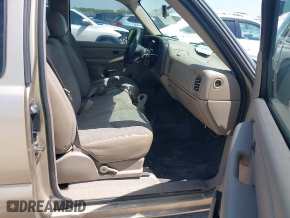 2005 Chevrolet Silverado 1500 Work Truck с VIN 1GCEC19X45Z220571, выставлен на аукционе IAAI как лот 42010514 с пробегом 192 394 миль миль и . История ставок и продаж доступна на DreamBid. Изображение 5.