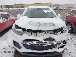 2022 Chevrolet Trax LT with VIN KL7CJPSM6NB536897, listed as a IAAI auction lot 41140696 with 31,913 mi miles. Bid and sale history available at carsss.com. Image 12.