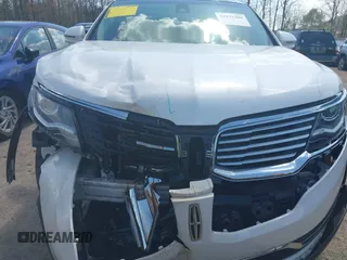 2016 Lincoln MKX Reserve with VIN 2LMTJ8LR6GBL66332, listed as a IAAI auction lot 41932408 with 75,306 mi miles and . Bid and sale history available at DreamBid. Image 18.