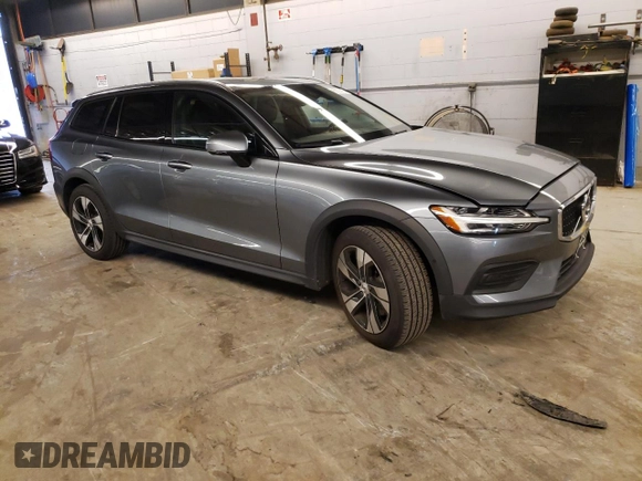 2020 Volvo V60 z VIN YV4102WK1L1035022, wystawiony jako Copart lot #59214433 z przebiegiem 41 211 mil mil oraz . Historia ofert i sprzedaży dostępna na DreamBid. Obrazek 4.