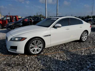 2016 Jaguar XF 35t Premium with VIN SAJBD4BV2GCY14433, listed as a Copart auction lot 72264074 with 69,870 mi miles and Non Repairable. Bid and sale history available at carsss.com. Image 1.