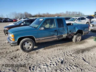 1997 Chevrolet Silverado 1500 with VIN 2GCEK19R4V1115820, listed as a Copart auction lot 47531335 with 160,917 mi miles and Salvage Title. Bid and sale history available at DreamBid. Image 1.