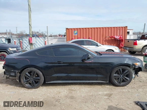 2017 Ford Mustang EcoBoost z VIN 1FA6P8TH3H5351723, wystawiony jako IAAI lot #41883990 z przebiegiem 120 520 mil mil oraz . Historia ofert i sprzedaży dostępna na DreamBid. Obrazek 14.