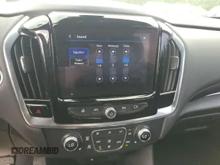 2022 Chevrolet Traverse LT Cloth z VIN 1GNEVGKWXNJ169131, wystawiony jako IAAI lot #42561409 z przebiegiem 87 915 mil mil oraz . Historia ofert i sprzedaży dostępna na DreamBid. Obrazek 17.