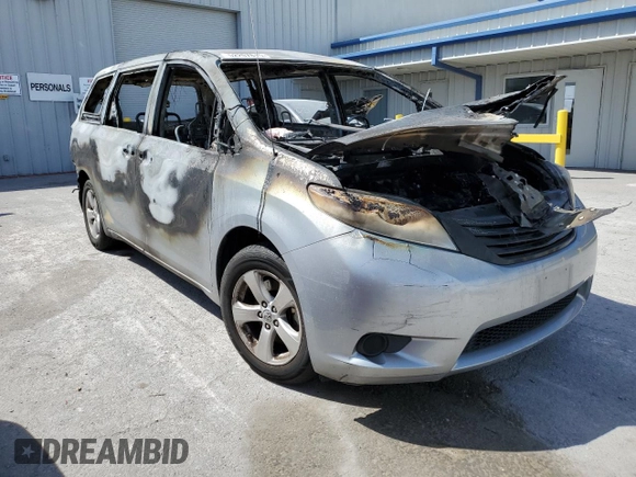 2014 Toyota Sienna L z VIN 5TDZK3DC1ES473465, wystawiony jako Copart lot #52207815 z przebiegiem Nie podano mil oraz Nie do naprawy • Non repairable. Historia ofert i sprzedaży dostępna na DreamBid. Obrazek 4.