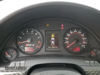2008 Audi RS 4 z VIN WUADU78E78N900345, wystawiony jako Copart lot #45153045 z przebiegiem 142 835 mil mil oraz Szkody całkowita. Historia ofert i sprzedaży dostępna na DreamBid. Obrazek 9.