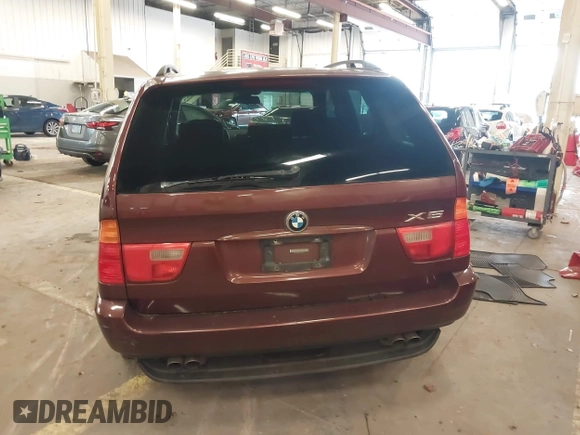 2001 BMW X5 4.4i with VIN WBAFB33561LH24532, listed as a IAAI auction lot 41611503 with 188,671 mi miles. Bid and sale history available at carsss.com. Image 17.