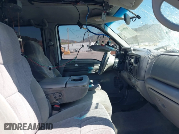 2001 Ford Excursion XLT with VIN 1FMSU41F81ED57806, listed as a IAAI auction lot 42016944 with 265,643 mi miles and . Bid and sale history available at DreamBid. Image 5.