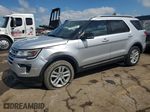 2018 Ford Explorer XLT z VIN 1FM5K8D88JGB53969, wystawiony jako Copart lot #55858935 z przebiegiem 154 555 mil mil oraz Czysty tytuł • Clean title. Historia ofert i sprzedaży dostępna na DreamBid. Obrazek 1.